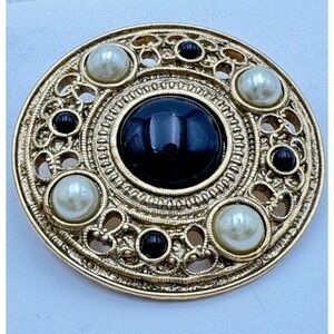 1928 Vintage Black White Ornate Gold Tone Faux Pearl Medallion Brooch Pin Round